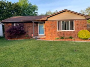 18451 Winwood Ave, BROWNSTOWN, MI 48193