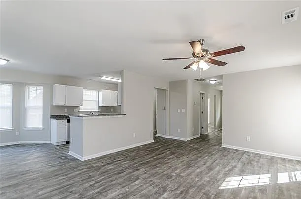 8011 Rolling Meadows Ln — Photo 2
