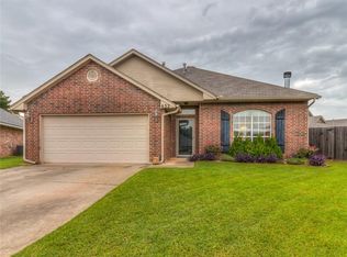 632 Taber Ln, Edmond, OK 73003