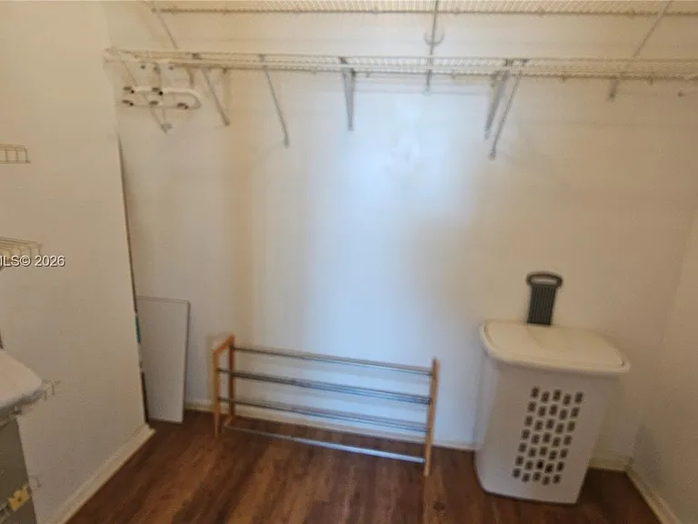800 Parkview Dr #912 — Photo 16