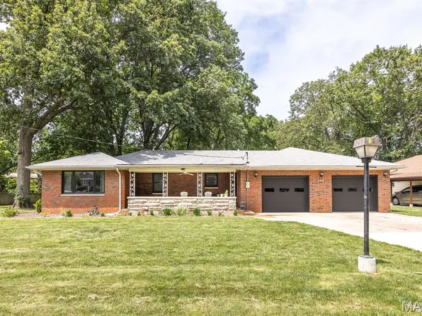 104 Robert Dr, O'Fallon, IL 62269