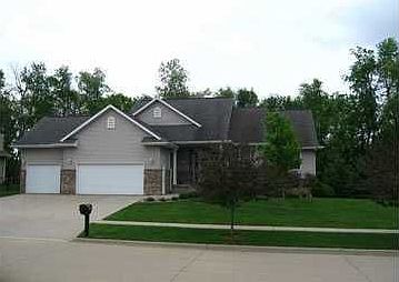 2nd image of 308 Wolfe Ln NE