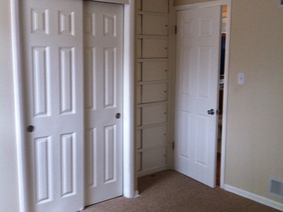 4th image of 5527 W 90th St