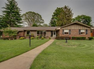 4913 Voltaire Dr, Godfrey, IL