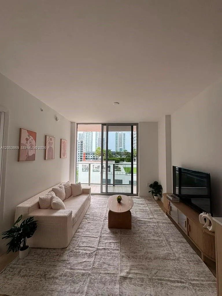 The Standard — Photo 2