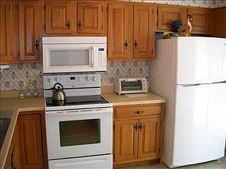 4th image of 754 Knollwood Vlg