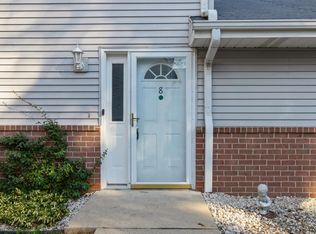 1292 Village Centre Dr UNIT 8, Kenosha, WI 53144