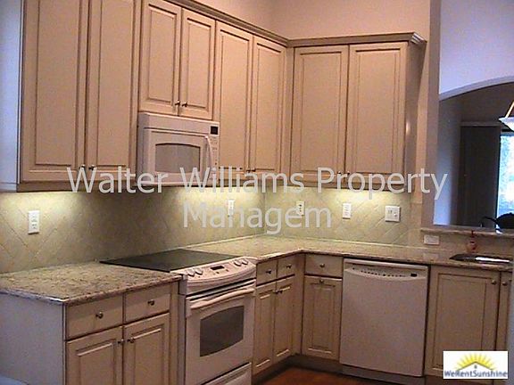 2nd image of 26 River Park Dr N