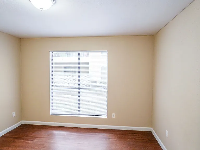 La Esencia Apartments — Photo 7