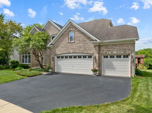 2251 Sutton Dr, South Elgin, IL 60177