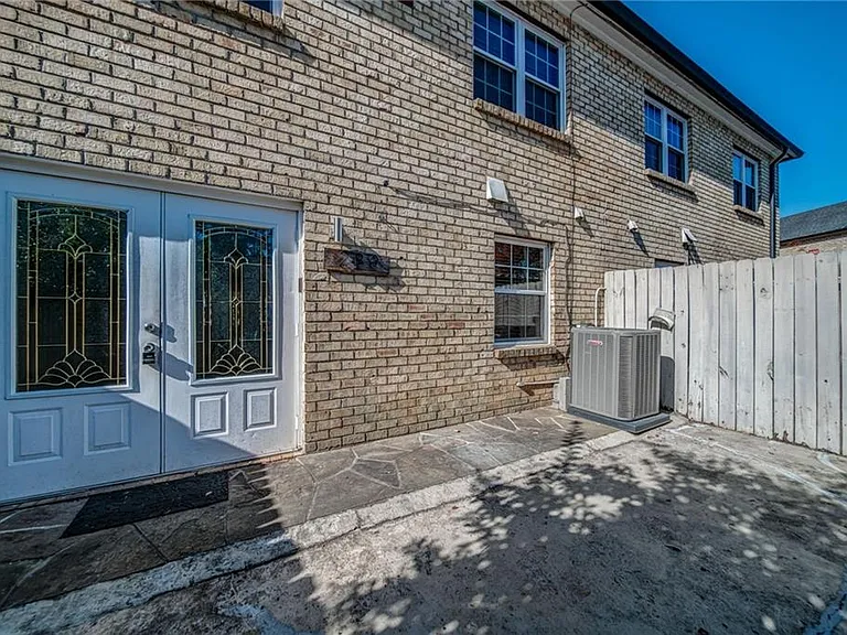 280 Winding River Dr #B — Photo 33