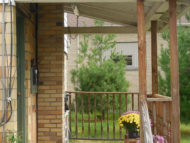 20 Main St — Photo 5