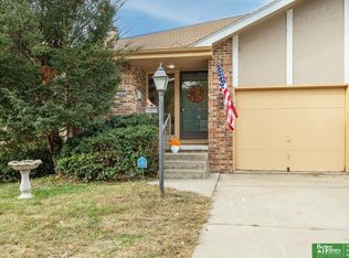 3220 S 50th St, Omaha, NE 68106