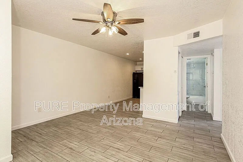 2 bed, 1.0 bath, 643 sqft, $995 — Photo 4