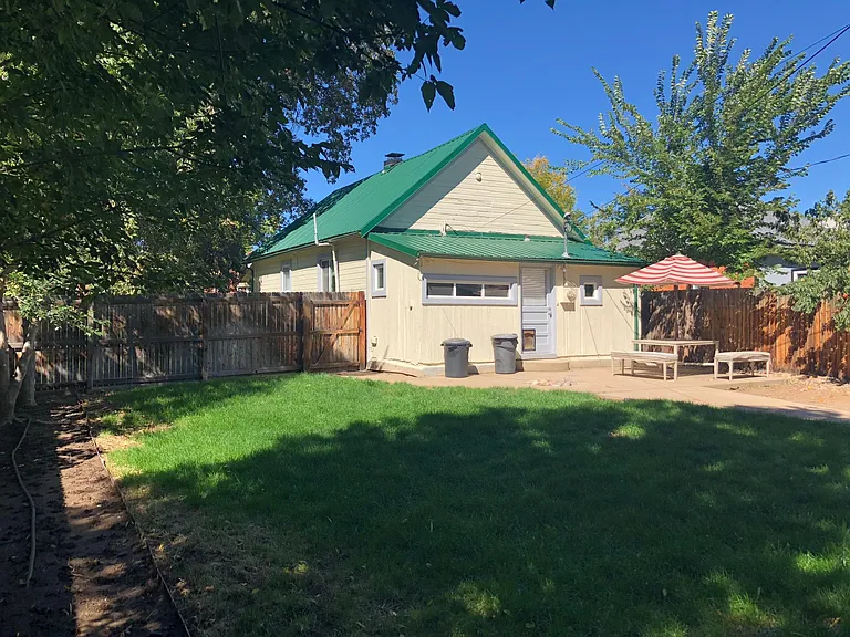 3834 Julian St — Photo 22
