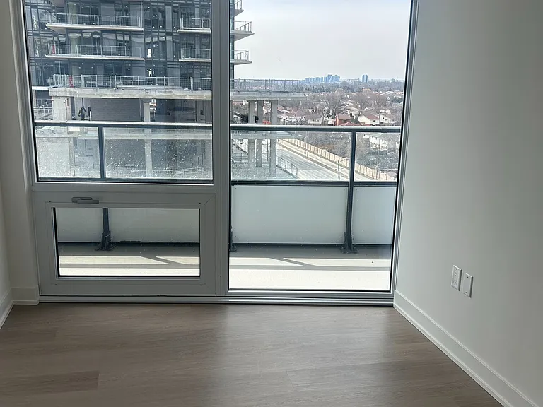 448 Burnhamthorpe Rd W #811 — Photo 13