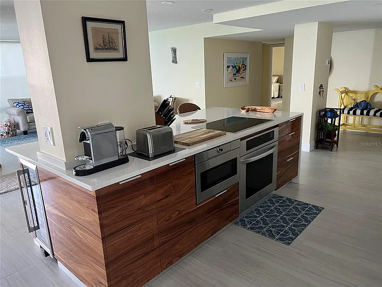 2425 Gulf Of Mexico Dr #11F — Photo 5