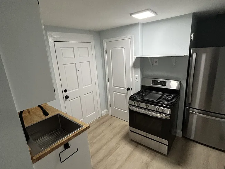 128 Center St #1/2 — Photo 2