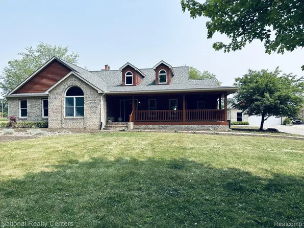 6350 Crofoot Rd, Howell, MI 48843