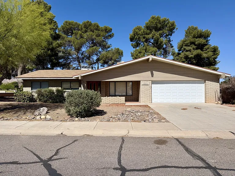 3028 S Fairway Ave — Photo 1
