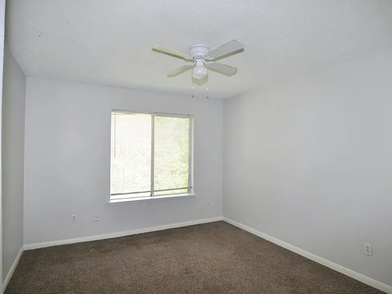 5502 Loving Drive — Photo 13