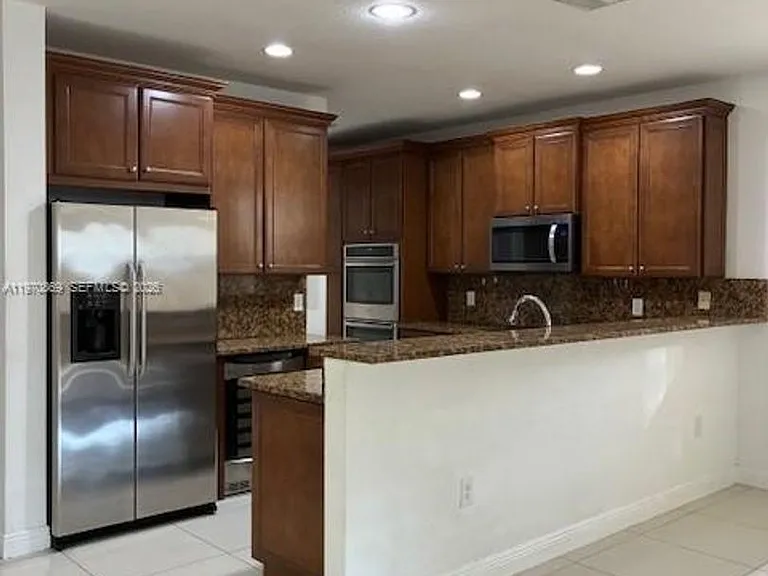 8848 NW 101st Pl — Photo 1