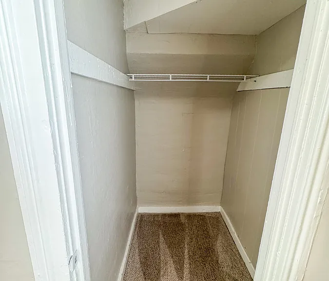 1338 Alpine Ave NW — Photo 17