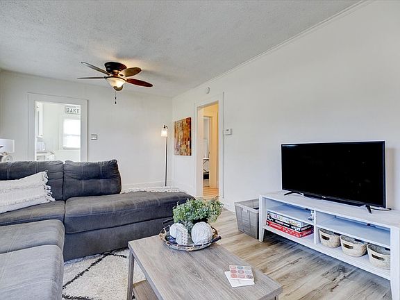 4th image of 4402 Ovid Ave