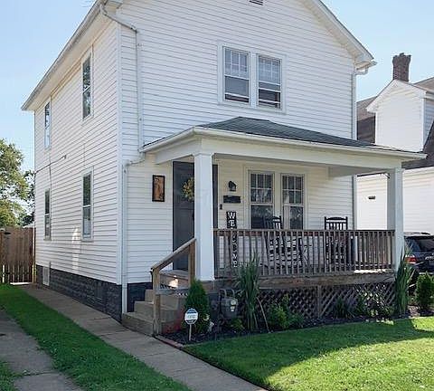 2nd image of 218 Wyandotte St