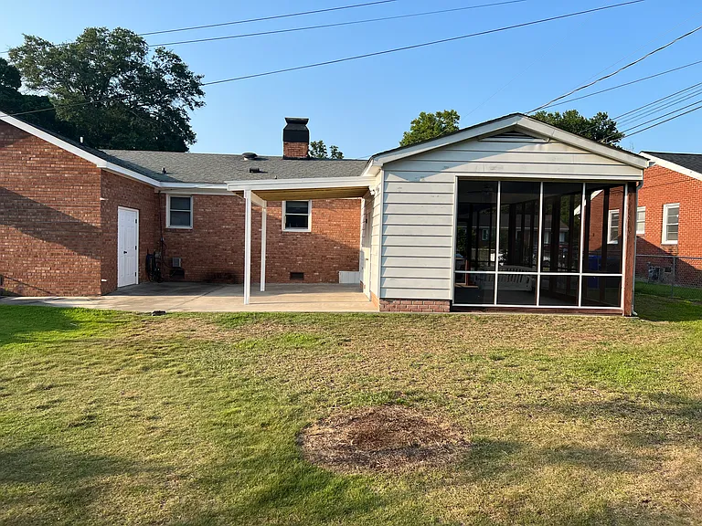 2702 Crockett Dr — Photo 48