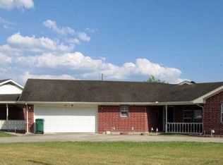 101 Falcon Ln, Victoria, TX 77905