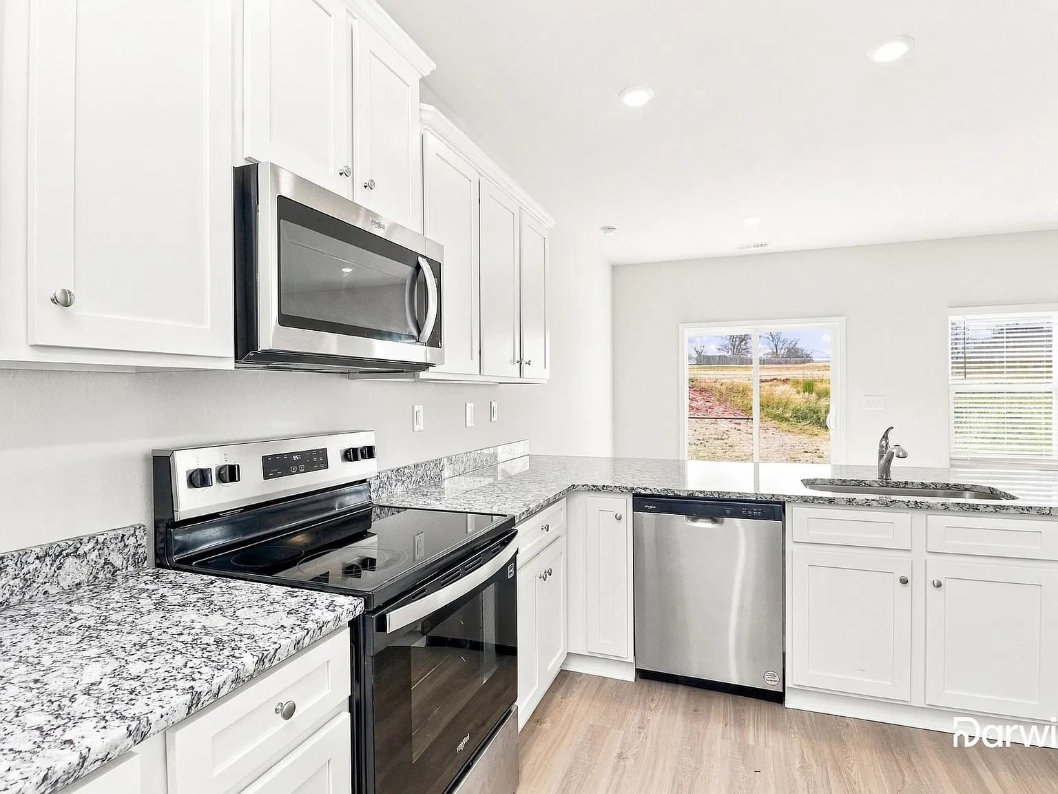 3 bed, 2.5 bath, 1679 sqft, $1,850 — Photo 3