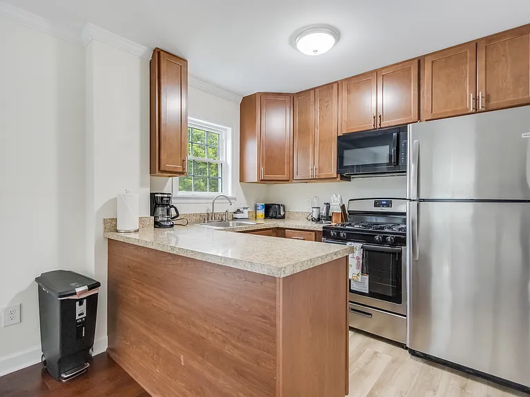 2706 Knox St SE #A — Photo 2