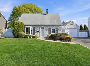 13 Grove Lane, Levittown, NY 11756