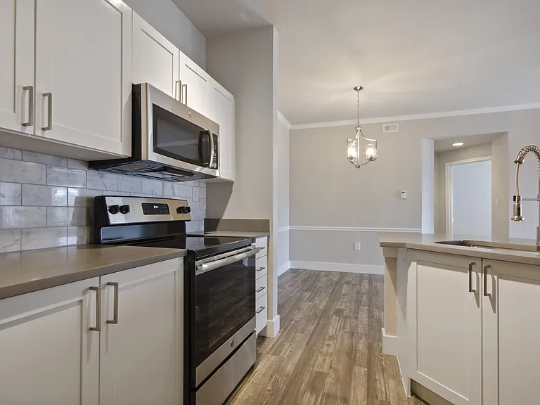 Siena Apartments — Photo 10