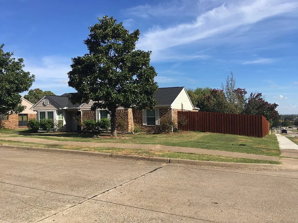 266 Barclay Ave