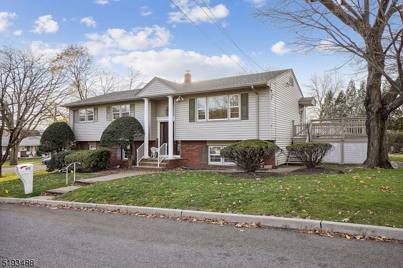 1st image of 252 Ballentine Dr