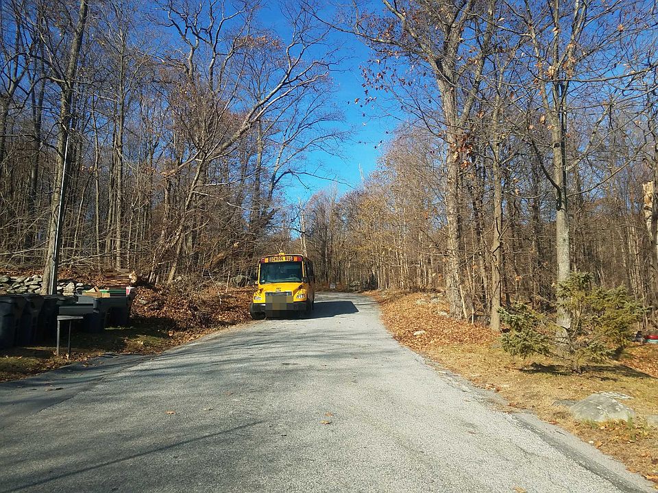 2nd image of 289 Seven Springs Rd