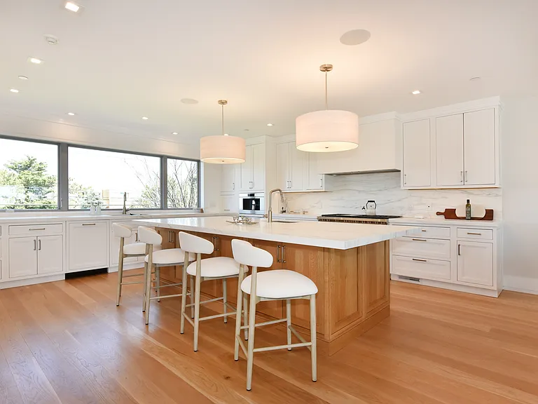 451 Dune Rd — Photo 26