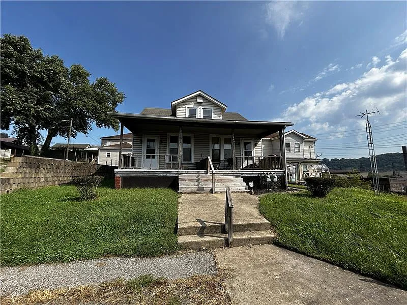 207 Highland Ave