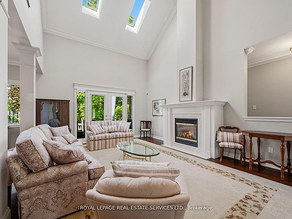 4th image of 2130 Dickson Rd #10