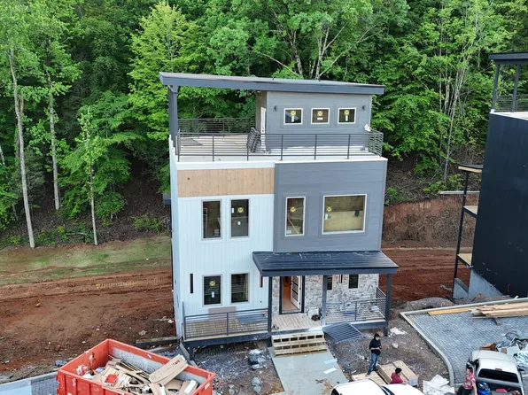 440 Hatchet Way, Pigeon Forge, TN 37863