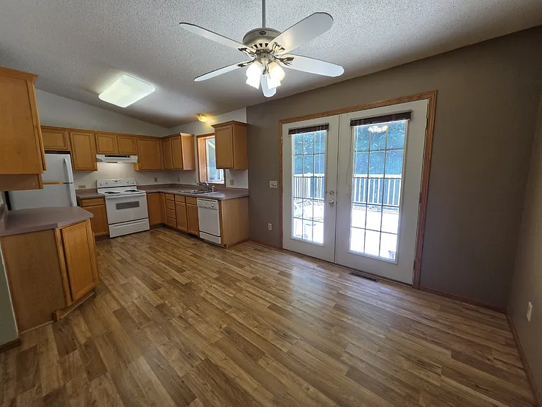 E11975 E Robin Rd — Photo 19