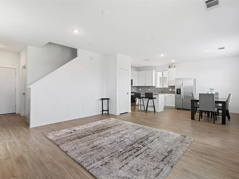 7323 Heath Knoll Ln — Photo 7