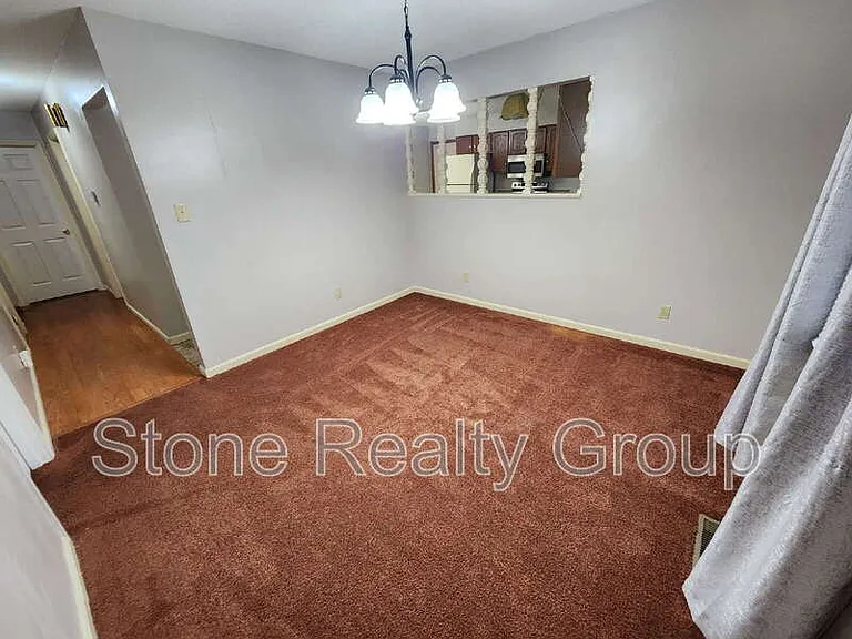 47 W Lawrin Blvd — Photo 3