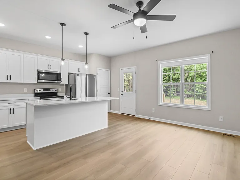 409 Cook Dr #B — Photo 22