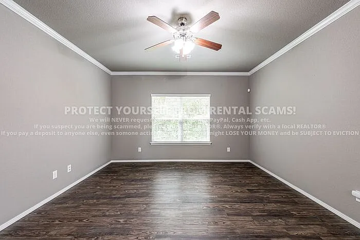 3 bed, 2.0 bath, 1521 sqft, $1,700 — Photo 3