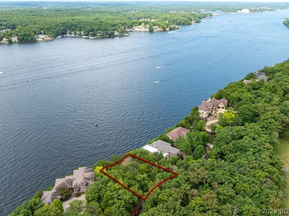 116 Cedar Crest Dr, Lake Ozark, MO 65049