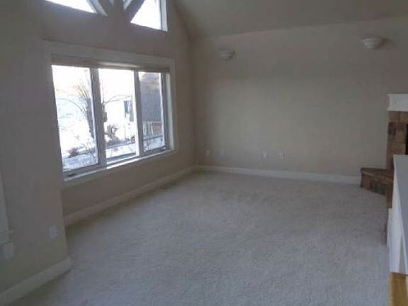 2nd image of 7201 Lighthouse Ln NE