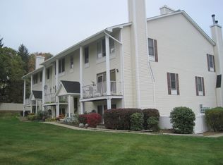 9 Amherst Ct #1005, Hamburg, NJ 07419